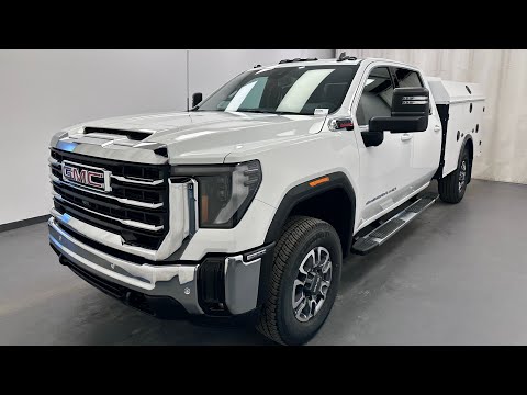 2026 GMC Sierra 3500HD 4WD Crew Cab Long Box SLE in White for sale at Davis GMC Buick Lethbridge in Lethbridge, AB