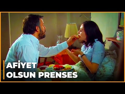 Hakan, Berrin'i Elleriyle Besledi - Öyle Bir Geçer Zaman Ki 117. Bölüm