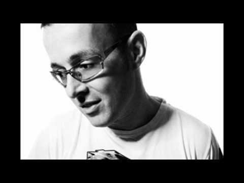 Ron van den Beuken VS T.O.M - The Voice Inside