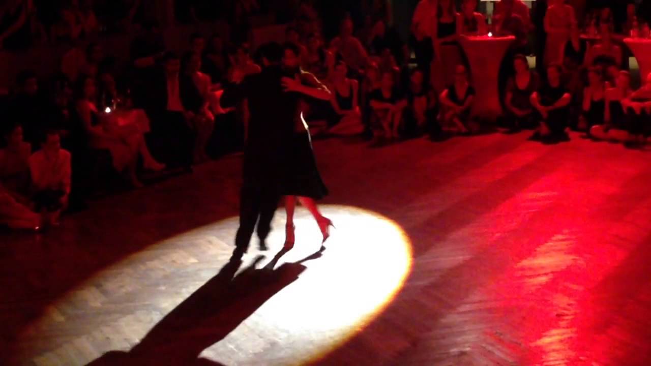 Adrian y Amanda Costa 1/4