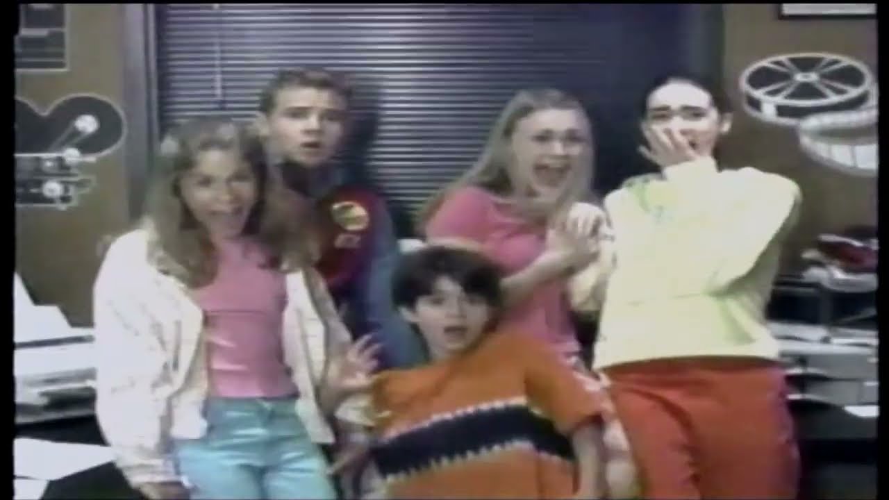 Miniature de la vidéo Phantom of the Megaplex "Next" DCOM Promo (2004) du film Le Fantôme du Cinéma