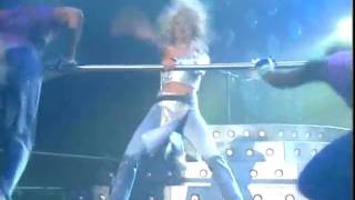 Britney Spears - Can&#39;t Make You Love Me (Live From London)