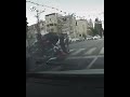 لحظة اصطدام سيارة الوزير الصهيوني المتطرف بن غفير وانقلابها (فيديو)