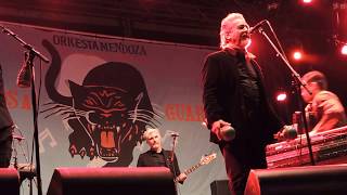 Orkesta Mendoza [1] Cumbia Volcadora (Vlaardingen, Zomerterras, 4-8-2017)