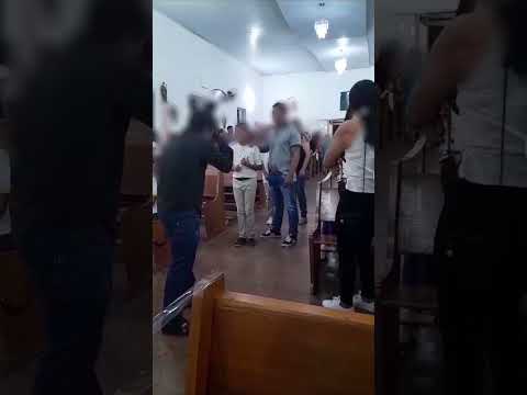 Momento EXATO em que TETO de Igreja DESABA em MONTEZUMA
