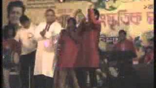 সাতক্ষীরা কালিগঞ্জ উপজেলা নির্বাহী অফিসার সৈয়দ ফারুক আহম্মদকে নিয়ে নকুল কুমারের গান রচনা।