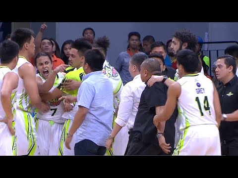 Commotion between Coach Pido and Terrence Romeo | PBA Philippine Cup 2018