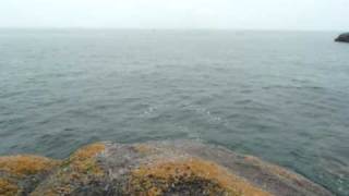 preview picture of video 'Old Town, Isles of Scilly on a rainy day'