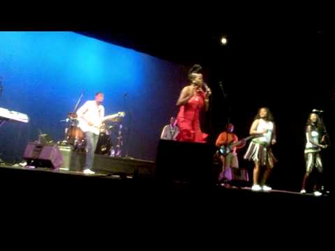 Punah Gabasiane - Senonnori live