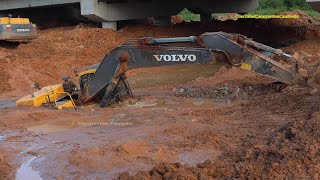 Heavy Excavator Accident Sink Underwater &amp; Stuck In Deep Mud Recovery By Excavator &amp; Bulldozer