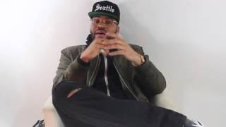 Peeps&Views with Reno Red