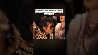 Download lagu MICHAEL JACKSON AND DIANA ROSS FLIRTING ON SET OF WE ARE THE WORLD 😯❤️ mp3