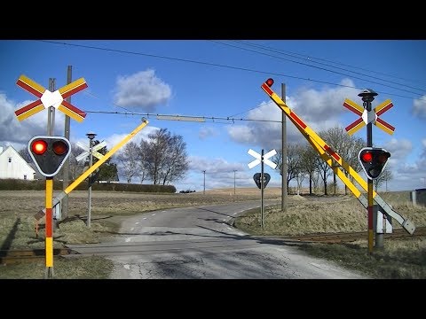 Spoorwegovergang Rydsgård (S) // Railroad crossing // Järnvägsövergång