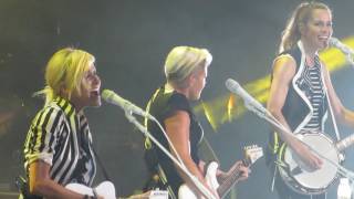 Dixie Chicks - Goodbye Earl - LIVE HD