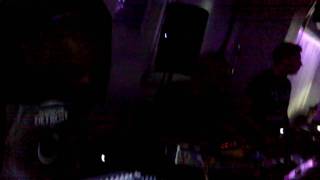Octave One live plays:
