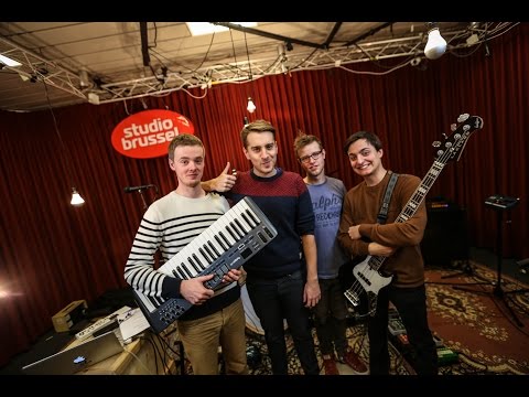 Studio Brussel: Five Days - Thunderstruck (AC/DC cover)