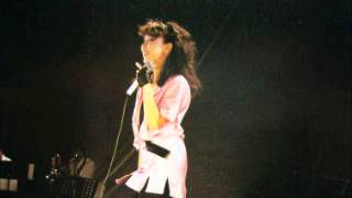 彩恵津子　星と月のピアスと君の夢