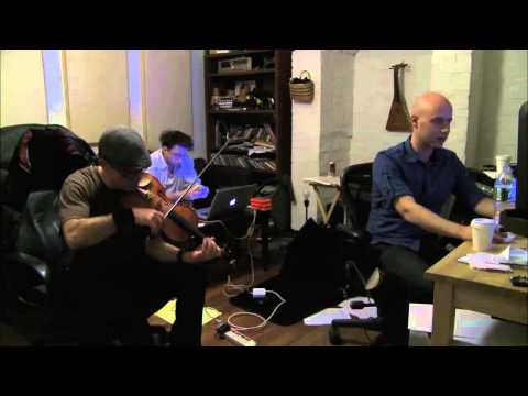 Featurette: "The Music"