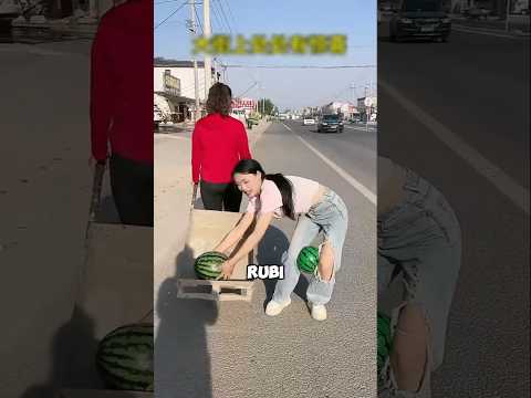 Ho rubato di nascosto l'anguria della mia amica 🍉😂 #shortvideo