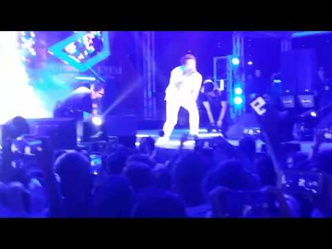 173003 (Fancam) RAIN - HIP SONG live (in Cambodia)