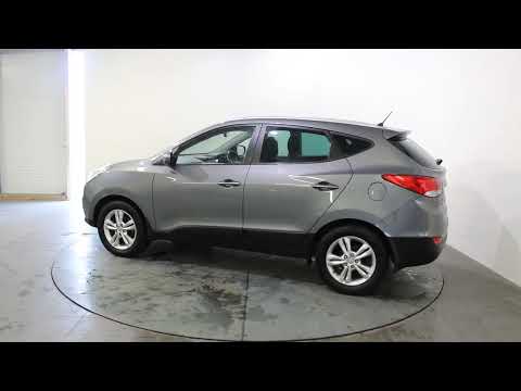 Hyundai ix35 1.7 Diesel Premium 2WD Pan Roof - Image 2