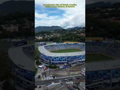 Impresionante vista del Estadio Cuscatlán, distrito de San Salvador, El Salvador