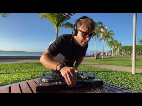 Uplifting House Mix - Earth N Days, Block & Crown, Jay Vegas, Joey Negro & more.