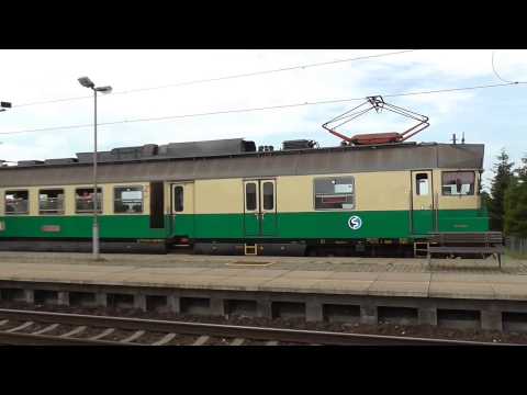 EJ 460.079/080 retro z důvodu uvázlého vlaku 1353 se přestavuje k odjezdu