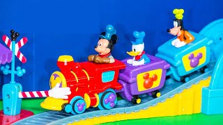 Unboxing the Mickey Mouse Clubhouse Train and Track Playset