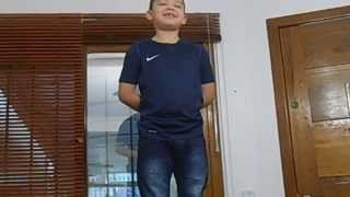 Matheus cantando musicas do Jonathas Misael