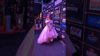 Pooja Hegde Stunning in Pink Off Shoulder Gown at #SIIMA2022
