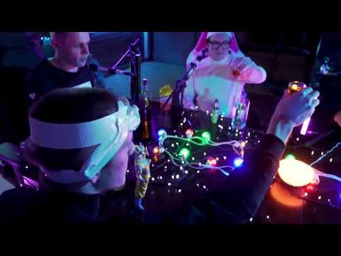 swaggersouls face (9 second in the video look at the mirror and u will see)