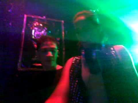 Diego Bran faz solo de Stereo Love no Violino e Roberta Twiggy toca!