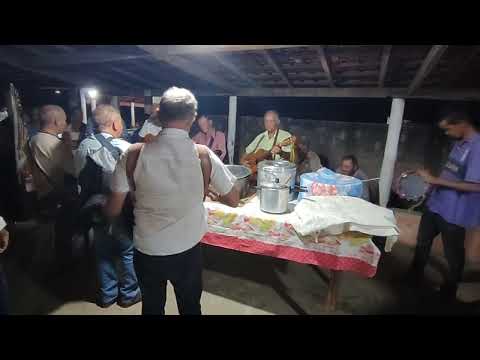 Folia do Divino Pai Eterno de FAINA - Goiás, agradecendo a mesa (Horizontal).