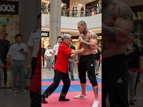 Russian Hercules Look Down on Tai Chi Granny,He regretted it.#kungfu #fighting #taichi #wushufight