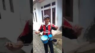 Download lagu Viral !!! Pengamen lucu indramayu , lagu terbaru ( corona ) mp3