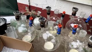 Полицейские обезвредили большую наркогруппировку: провели десятки обысков, накрыли две лаборатории (фото, видео)
