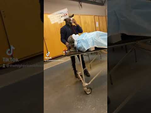 Behind the scenes of me doing funeral home makeup