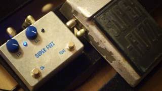 Video thumbnail for Univox Super-Fuzz vs Analog Fox Super Fuzz by Alex T