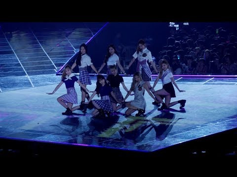 체리블렛 (Cherry Bullet) - Q&A 고정 직캠 Fancam
