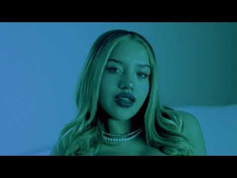 Demonios en mi mente (BABY SYKO) (VIDEO OFICIAL)