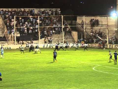 Momentos de incidentes en el partido entre Juniors 2 Racing 0