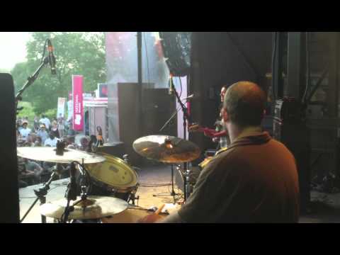 The "MAX CAM" and "Amor Inifinito" - Alex Cuba Ottawa Blues Festival 2011