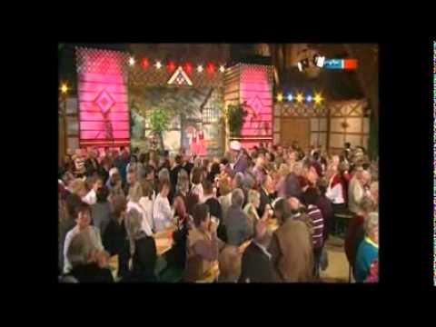 Selina und Loreen - Himbeereis