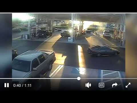 Un diputado del sheriff usó un Taser en una gasolinera y prendió fuego a un hombre