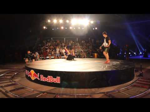 Top 16 Battle | Redbull China World Cup 2016 | Pavlino (Russia) vs Gunther (Italia)