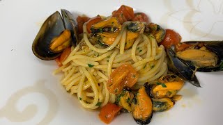 Spaghetti con Cozze e Pomodorini