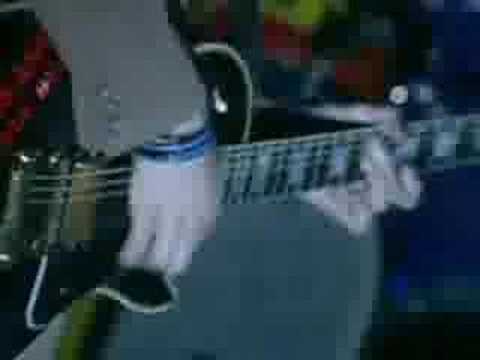 Silverchair Daniel sings higher than Michael Jackson