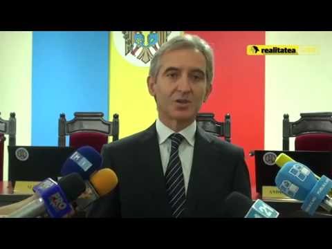 Iurie Leancă a depus la CEC peste 20 de mii de semnături