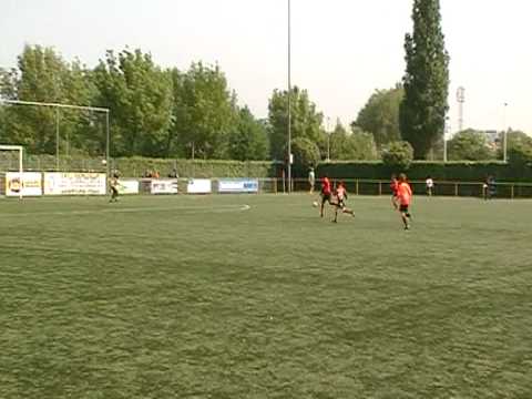 VV De Meern D1 - Toernooi Zoetermeer 23 april 2011 1e goal Luuk